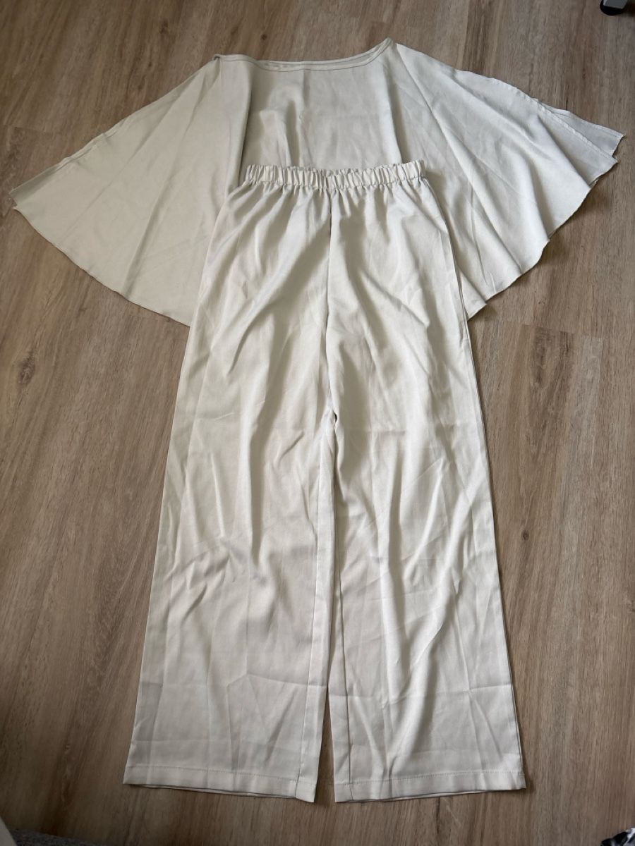 Lotti di vestiti: Ensemble pantalon et blouse beige taille S – Nuovo (secondo la descrizione) da Delémont venduto da Ma_LoU.01