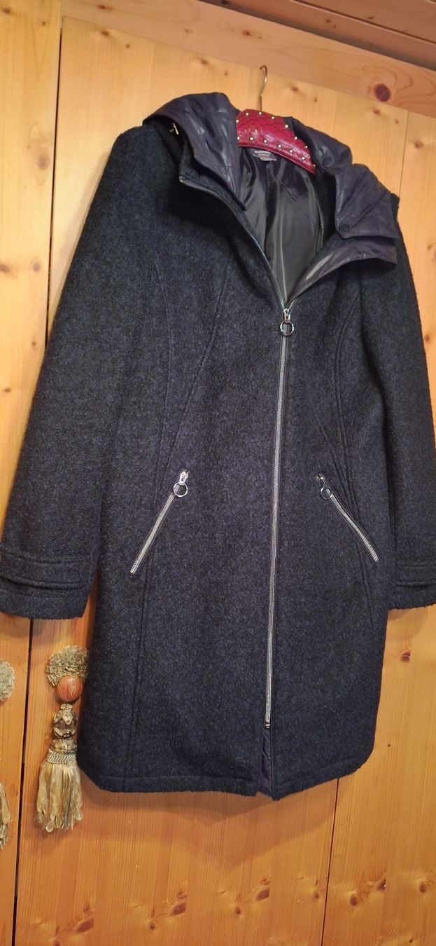 Manor Cappotti: Neue Parka Gr. 40 mit Kapuze – Nuovo (secondo la descrizione) da Männedorf venduto da Livingston
