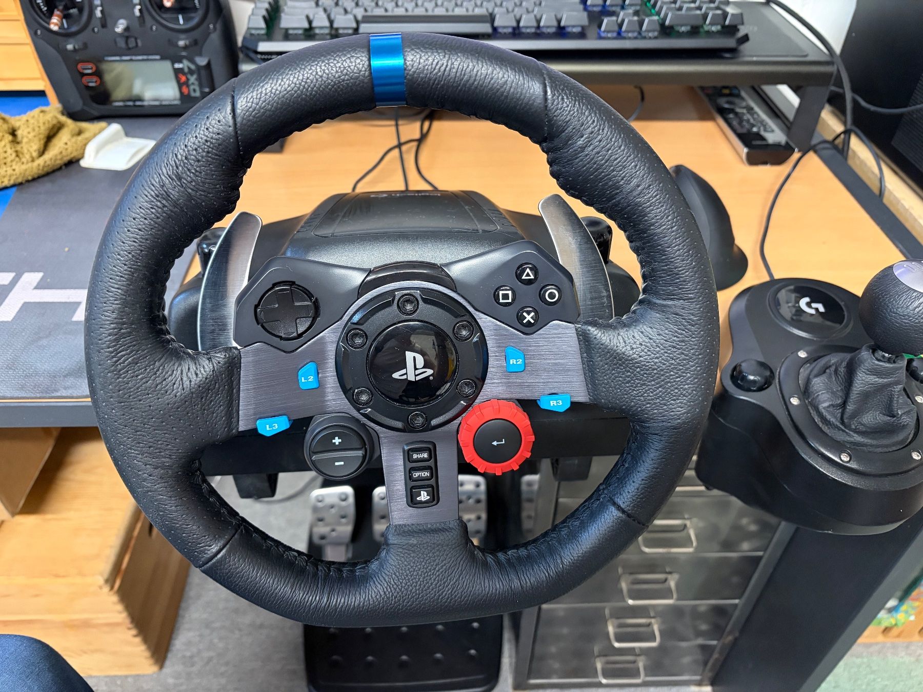 Logitech Controller: Logitech G29 Driving Force Lenkrad mit Schalthebel neu – Nuovo (secondo la descrizione) da Glattbrugg venduto da Olio7 1