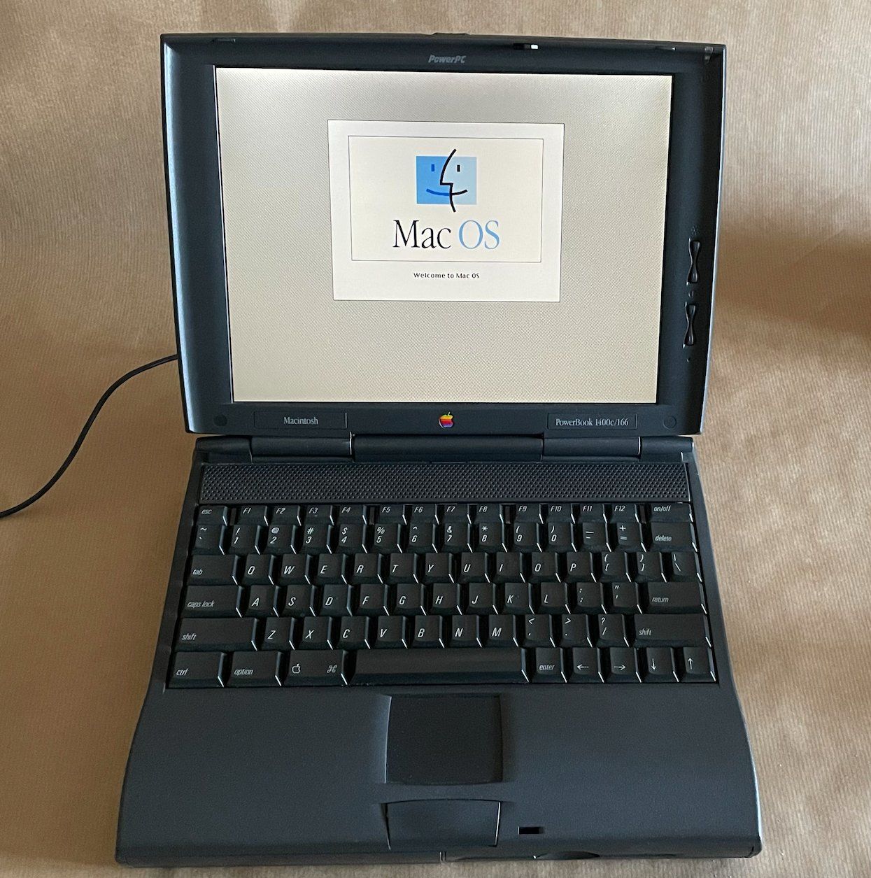 Retro/Vintage Apple PowerBook 1400C/166 2GB HDD 16MB RAM