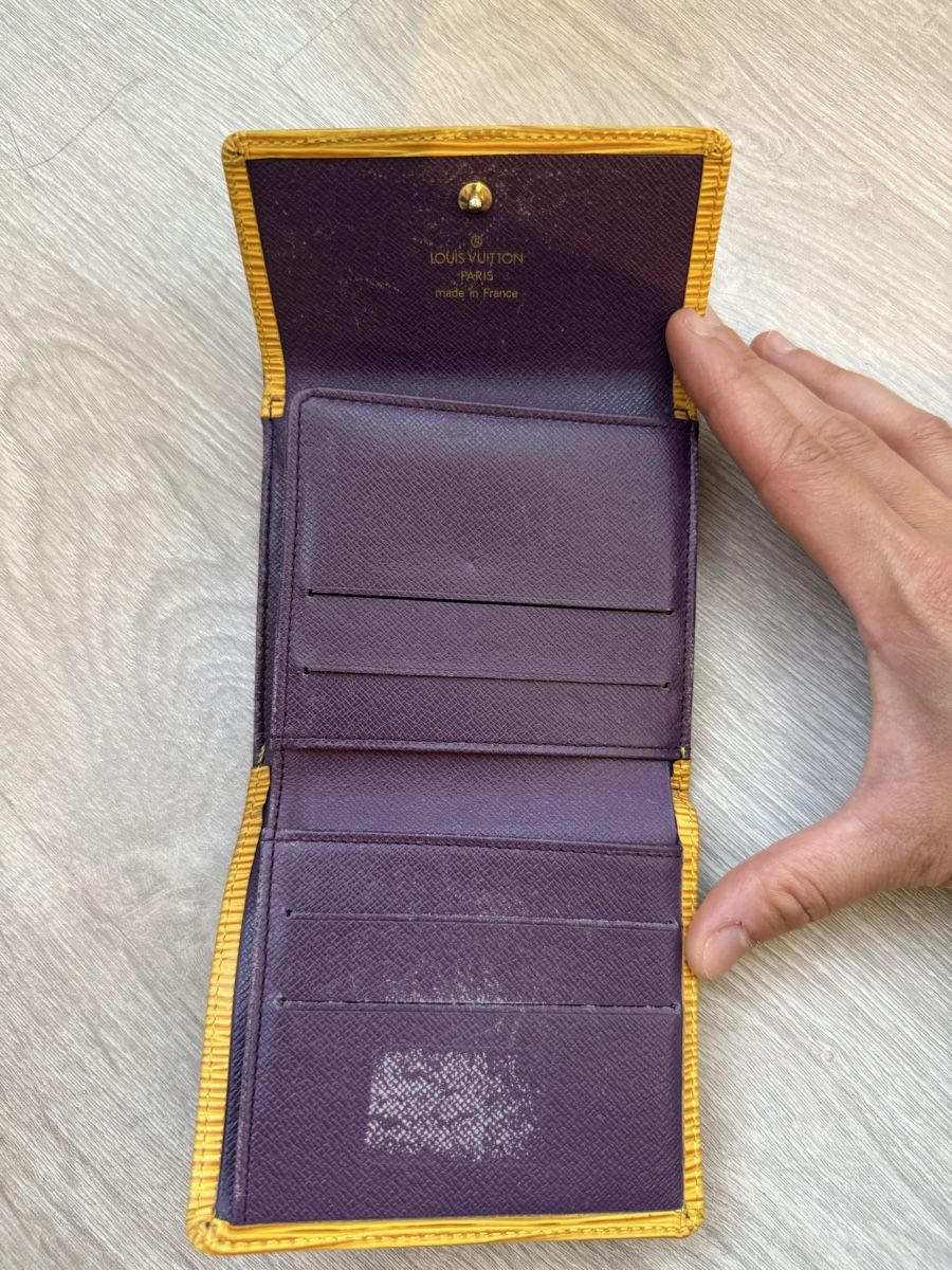 Louis Vuitton Portafogli: Portefeuille Louis Vuitton Epi Jaune usagé – Usato da Genève venduto da emi_g6tm 3