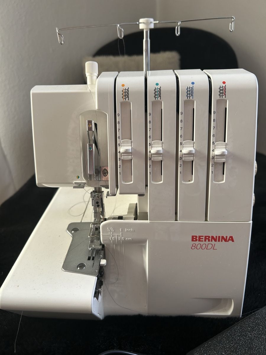 Bernina Nähmaschinen: Overlockmaschine Bernina 800DL – Neu (gemäss Beschreibung) aus Bern von miafilippa01 7