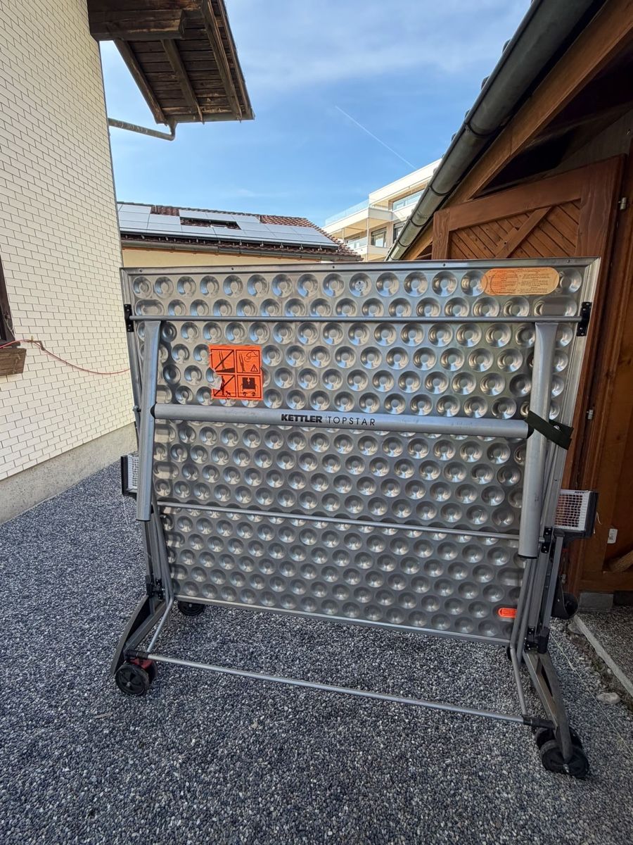 Tennis da tavolo: Ping Pong Tisch  – Usato da Seewen SZ venduto da sil_7dg5