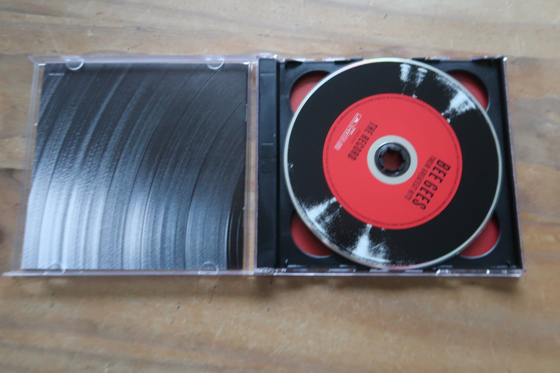 CD: BEE GEES - THEIR GREATEST HITS - THE RECORD - 2x CD – Usato da Basel venduto da Patiscat 4