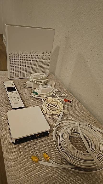 Swisscom Modem & Router: Swisscom Internet Box 4 mit Swisscom TV Box – Usato da Zunzgen venduto da Vicehead77