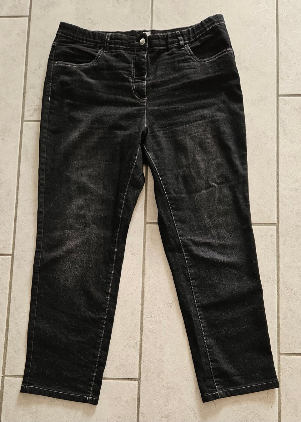 Jeans: Schwarze Jeans, Gr. 23 – Usato da Weinfelden venduto da heibo02