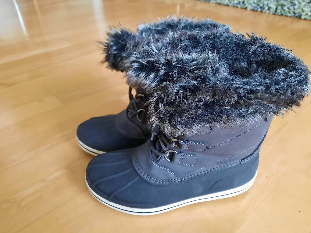CMP Scarpe per ragazze: Tolle CMP Winterstiefel Gr. 33 – Usato da Russikon venduto da i_laura