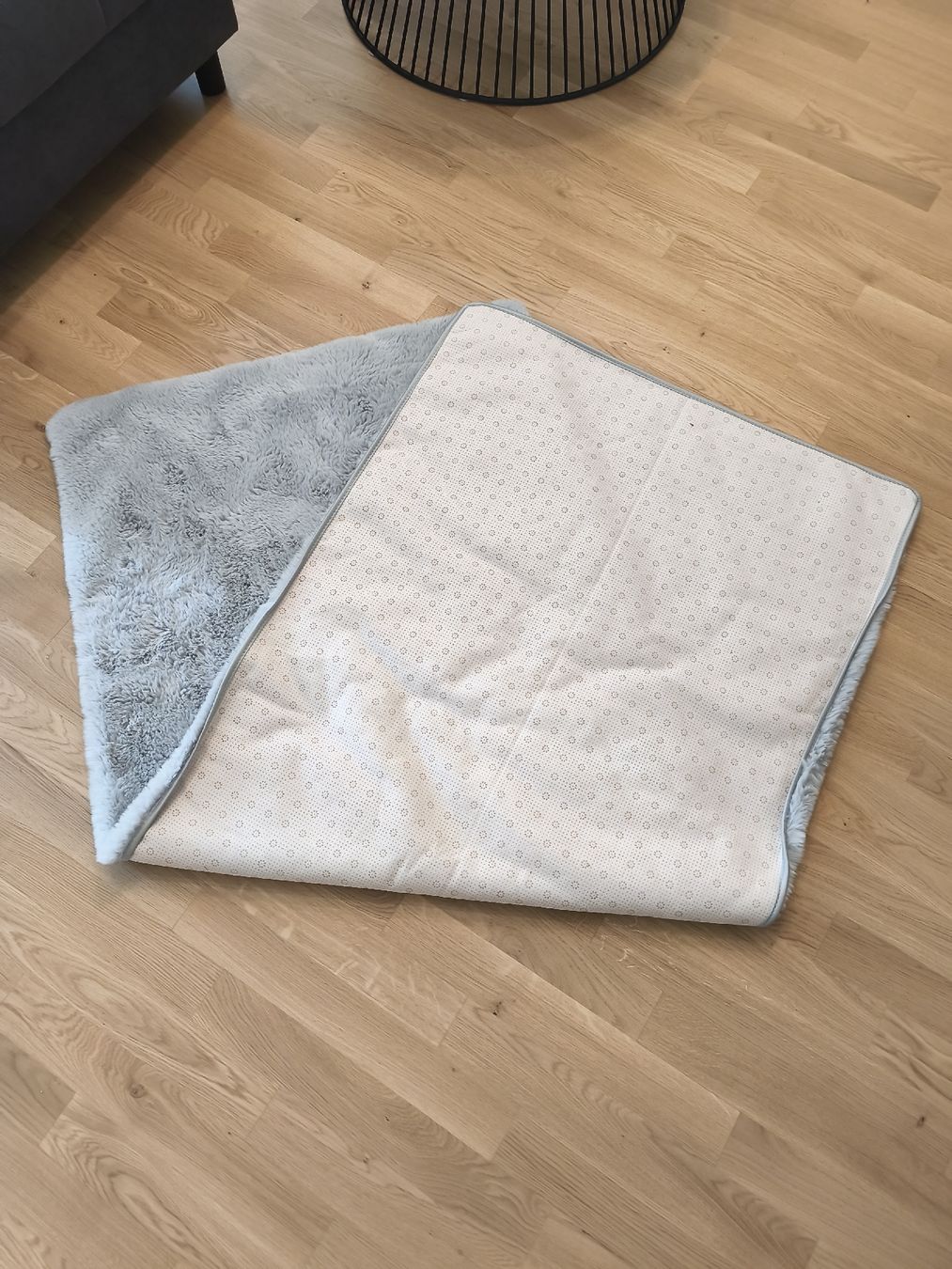 Tappeti: Kunstfellteppich grau 180x80 cm – Nuovo (secondo la descrizione) da Reinach BL venduto da aly_02 1