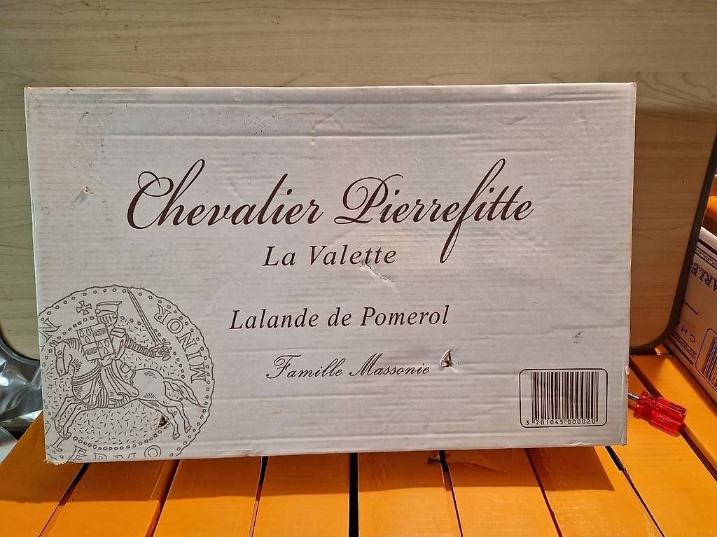 Vino: 6 bouteille Chevalier Pierrefitte la valette 2015  pomerol – Usato da Allschwil venduto da VIN-TERROIRSDEFRANCE 2