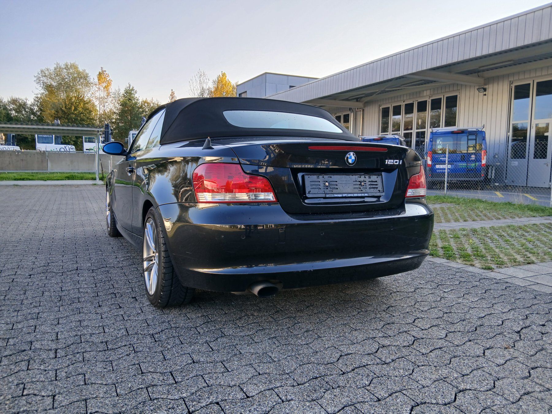 BMW Automobili: BMW 120i Cabrio ab MFK – Usato da Hurden venduto da ade1745 3