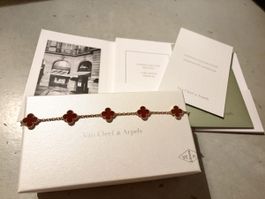 Van Cleef & Arpels Alhambra Bracelet Gold Carnelian New