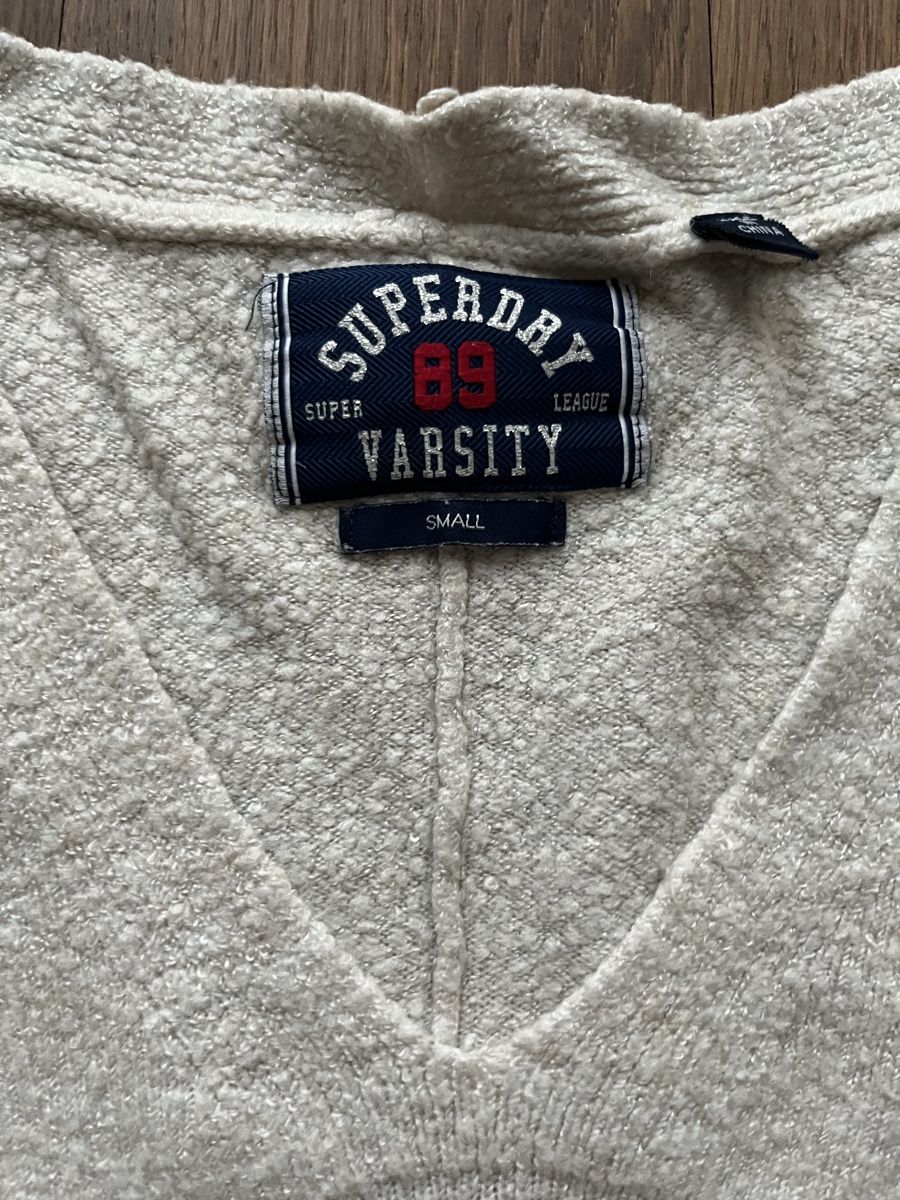 Superdry Maglioni & Felpe: Superdry Pullover beige Gr. S, leichte Fransenoptik, top Erh – Usato da Zürich venduto da fra_mmt9 2
