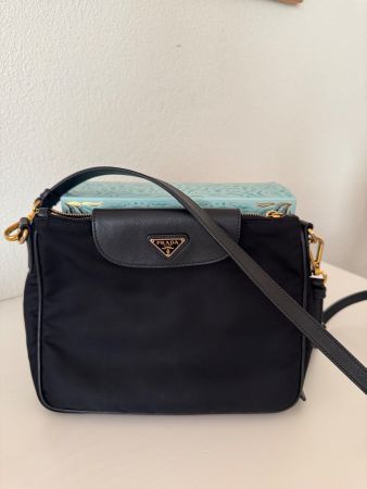 Prada Crossbody Bag Bandoliera schwarz gold