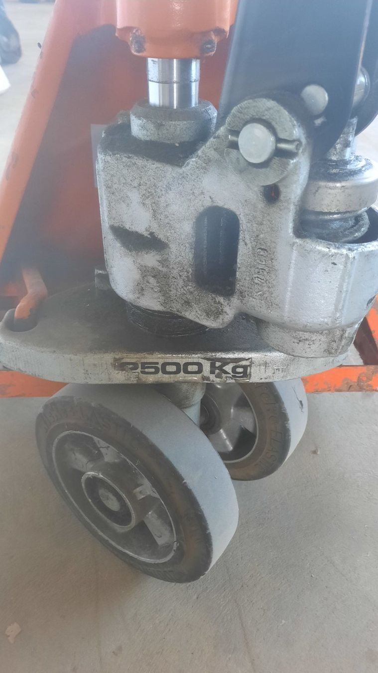 Carrelli elevatori e a forche: Hubwagen Palettenroli – Usato da murgenthal venduto da Vision05