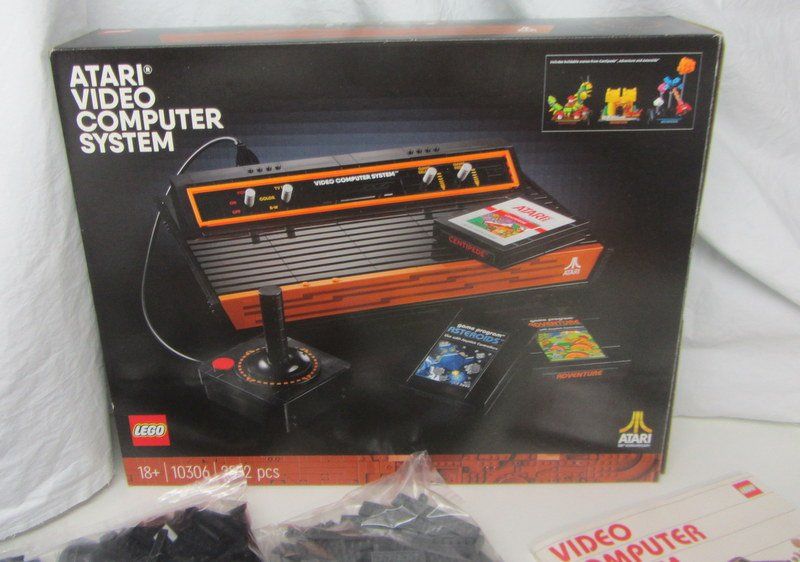 Lego Kit di costruzioni: LEGO Icons 10306 " Atari 2600 Video Computer System " – Usato da Kreuzlingen venduto da heinrich7h 1