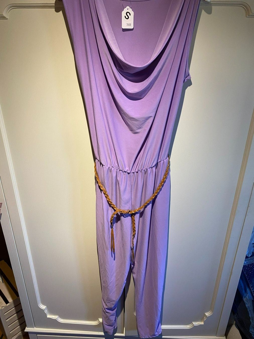 Tute: KLEID- JUMPSUIT-LILA EINTEILIG – Nuovo e nell'imballaggio originale da Meienried venduto da ManuelaBoutique 1
