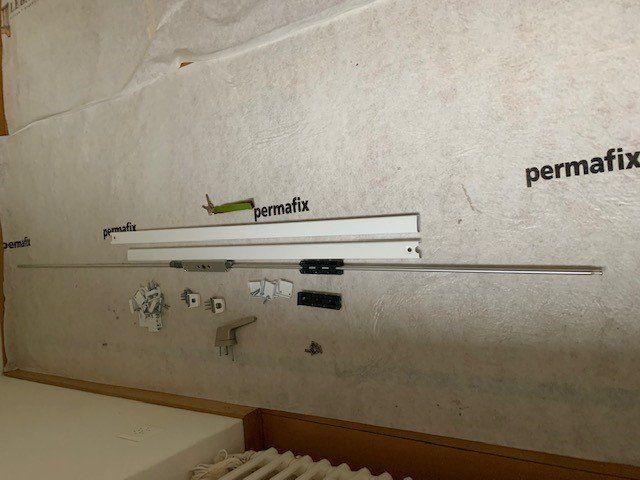 Finestre: Fensterverriegelung und Bandsicherung – Usato da Zürich venduto da lenchen5