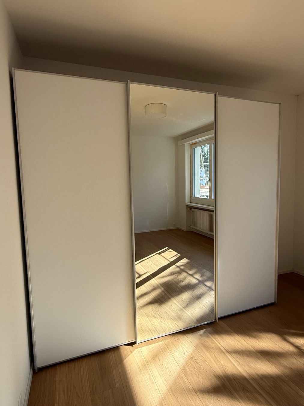 Armadi: Kleiderschrank – Usato da Zürich venduto da epsteinbern