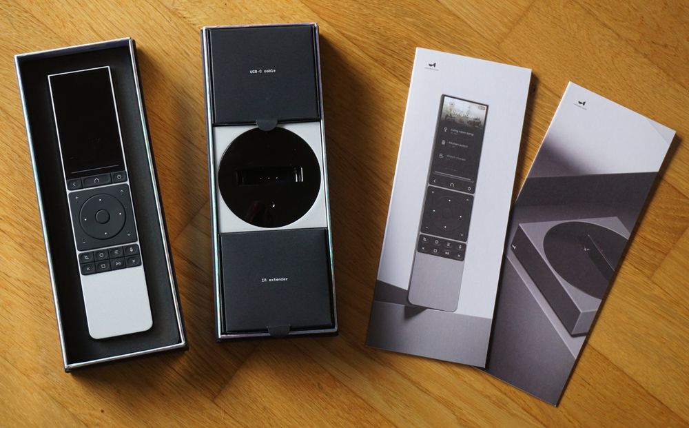 Unfolded Circle Remote 3 mit Dock 3 (Neu (gemäss Beschreibung)) in ...