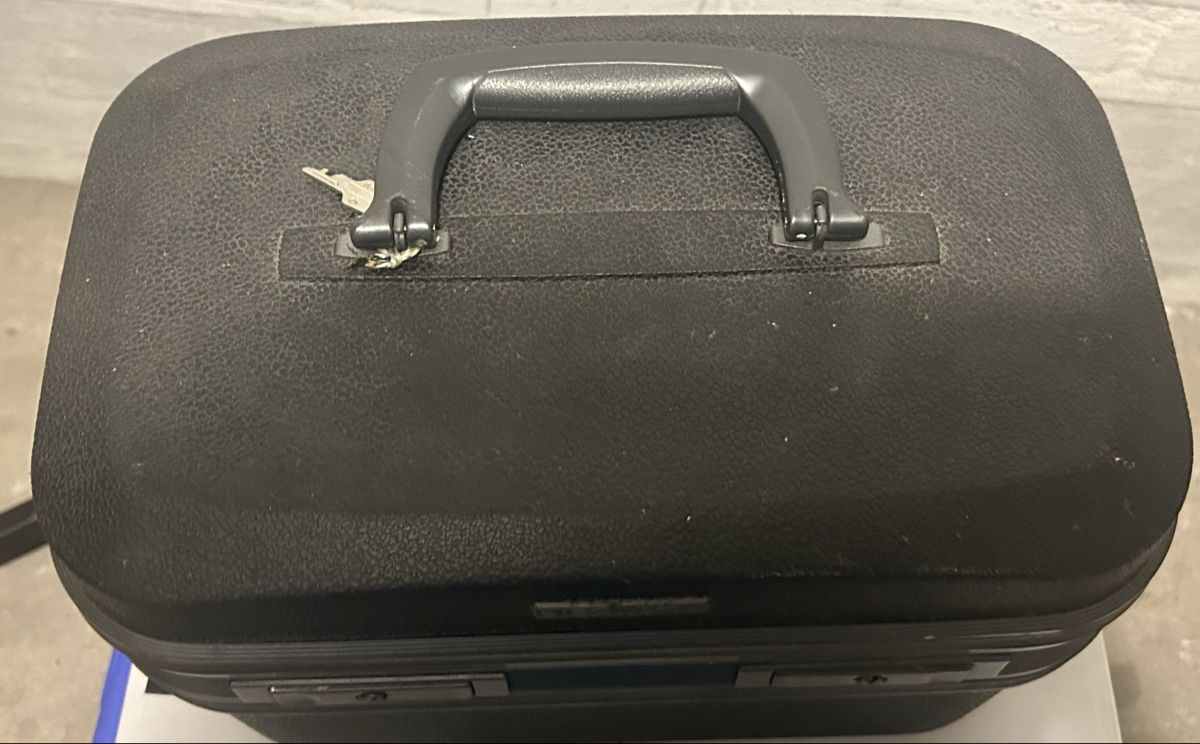 Custodie per cosmetici: Beauty Case mit 2 Schlüssel  – Usato da Winterthur venduto da stella67 1