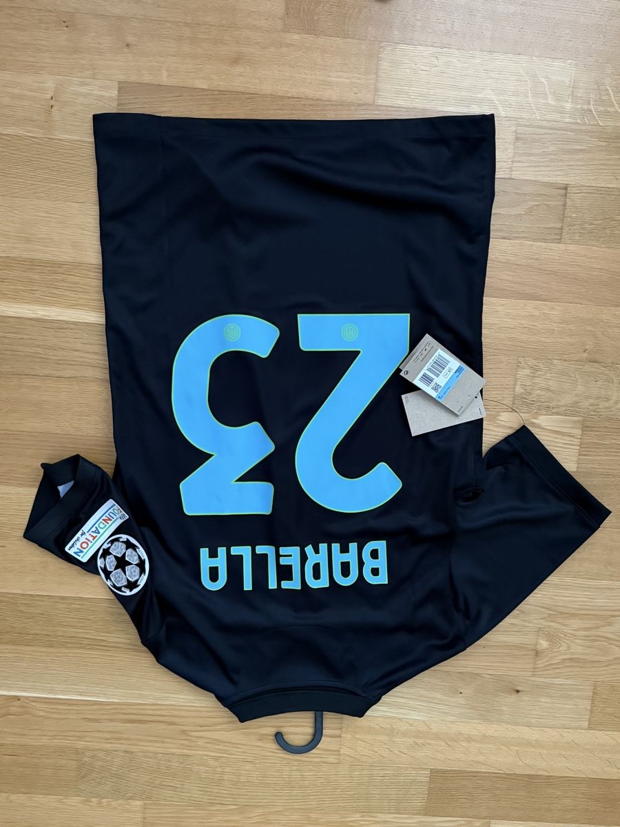 Nike Canottiere & Pantaloni: Inter Milan Barella 23 neuf – Nuovo e nell'imballaggio originale da Delémont venduto da IbraWinz 1