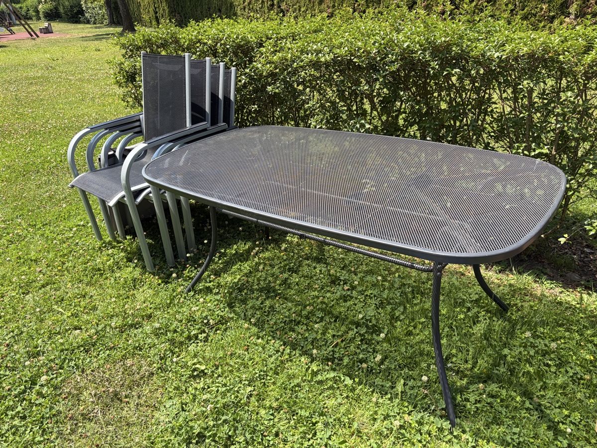 Set de table et chaises: Gartentisch, 4x Stuhl – D'occasion à Embrach par Natalie123.
