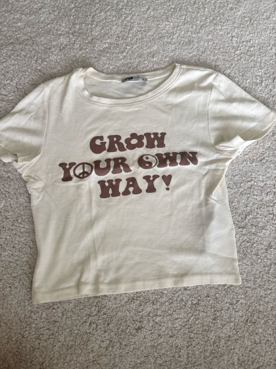 T-Shirts: Gecropts T-Shirt – Gebraucht aus St. Niklausen LU von car_2562
