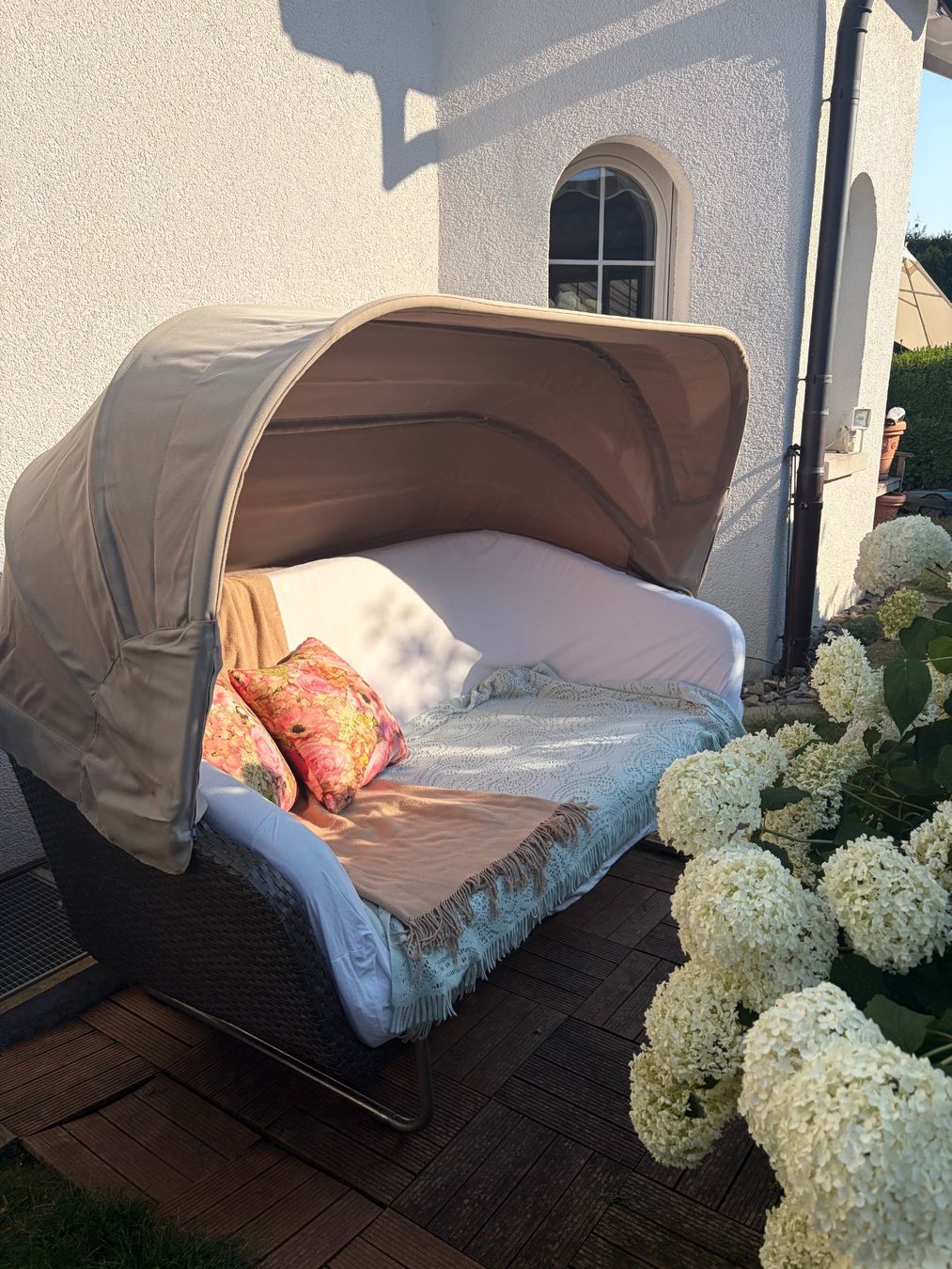 Pfister Sofas: Gartenmöbel Sofa Lounge Daybed – Gebraucht aus Büttikon AG von gluschtig