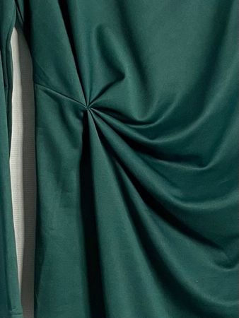 Sommerliches Kleid, luftig-leicht, d'grün 40L, NEU, stilvoll