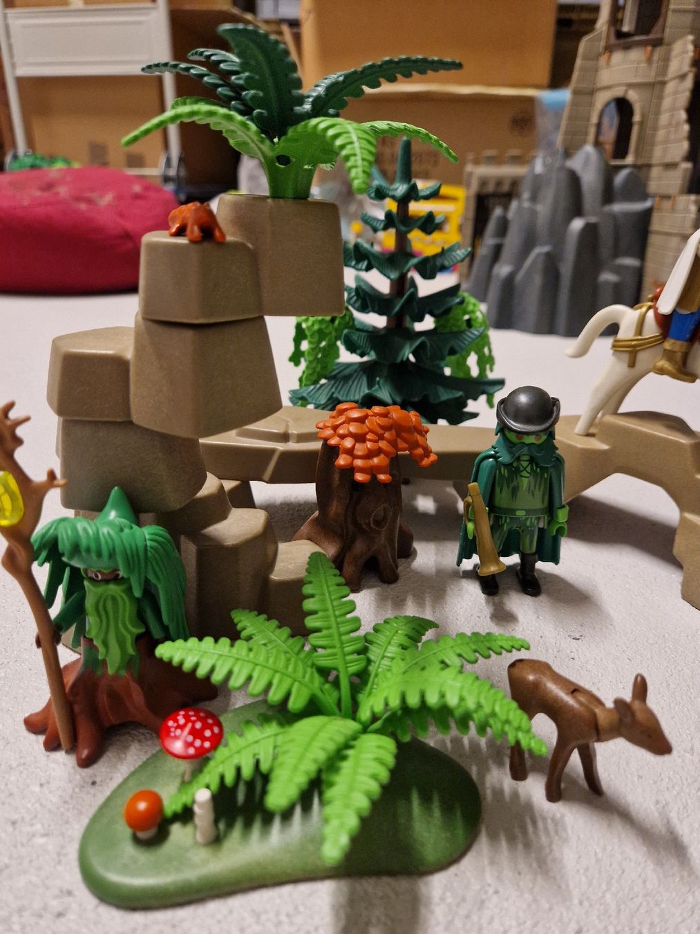 Playmobil Spielzeuge: Playmobil Zauberwald – Gebraucht aus Baden von Spill_4 7
