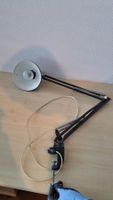 Werkstattlampe mit klemmbarrem Fuss