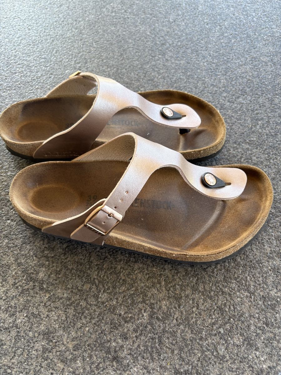 Birkenstock Damenschuhe: Birkenstock Gizeh rosémetallic – Gebraucht aus Milken von Miwa12