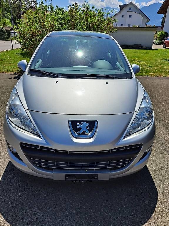 Automobili: Peugeot 207 1.6i 16V – Usato da Steffisburg venduto da 34-34 3