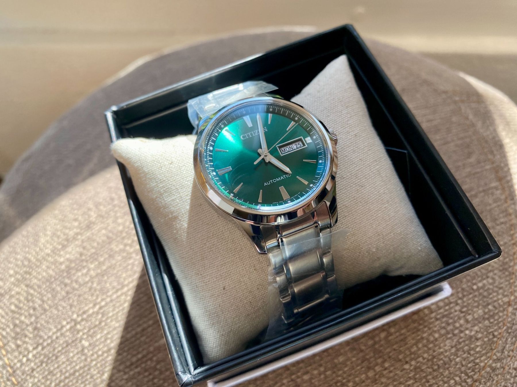 Citizen Orologi: Citizen Mechanichal Day-Date Automatic New – Nuovo (secondo la descrizione) da Genthod venduto da Fejmeo