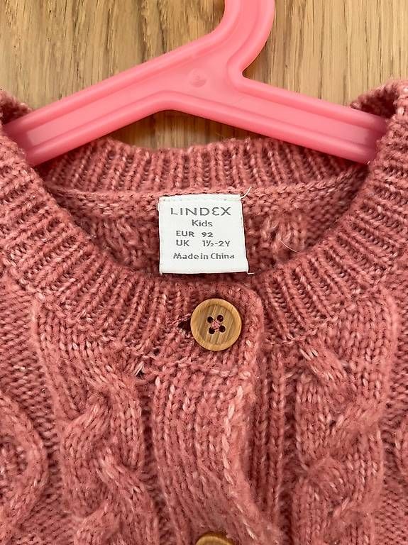 Pulls et sweat-shirts: Pullover von Lindex Gr. 92 – D'occasion à St-Prex par kaz_2kyk 1