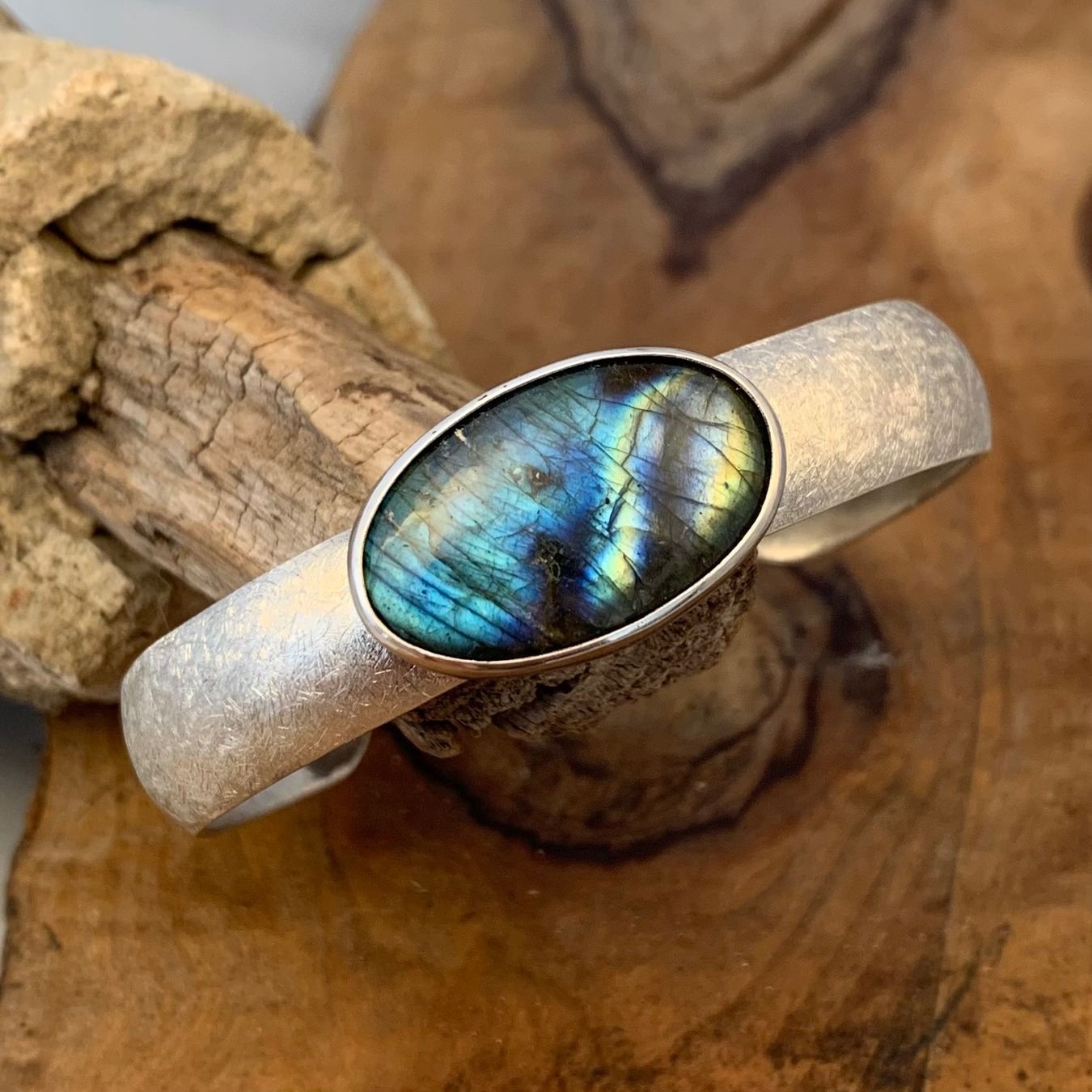 Ringe: Silberarmreif Mondschimmer – Neu (gemäss Beschreibung) aus Thun von Svonskj