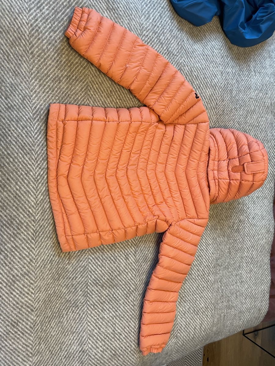 Peak Performance Vestes: Peak performance Down Jacket gr. 130, 8-11 JA wert 300,- – D'occasion à Männedorf par iza04 8