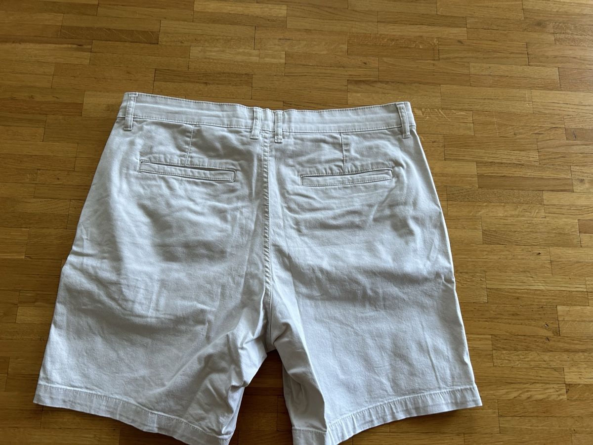 H&M Jeans: H&M bermuda coton, beige claire, T36 – Gebraucht aus Lausanne von lavirgule 1