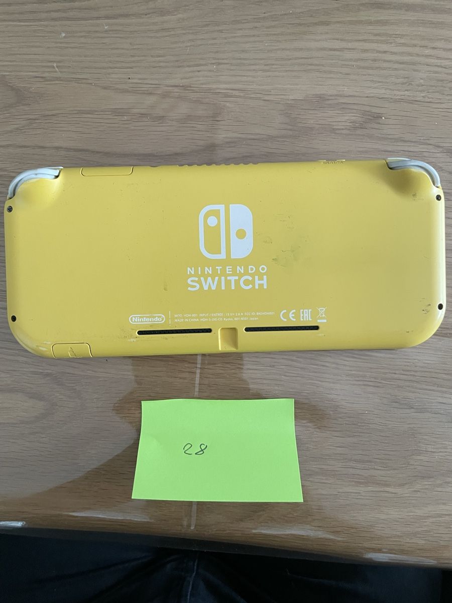 Spiele: Nintendo Switch Lite gelb – Gebraucht aus Bazenheid von Toni0141 1