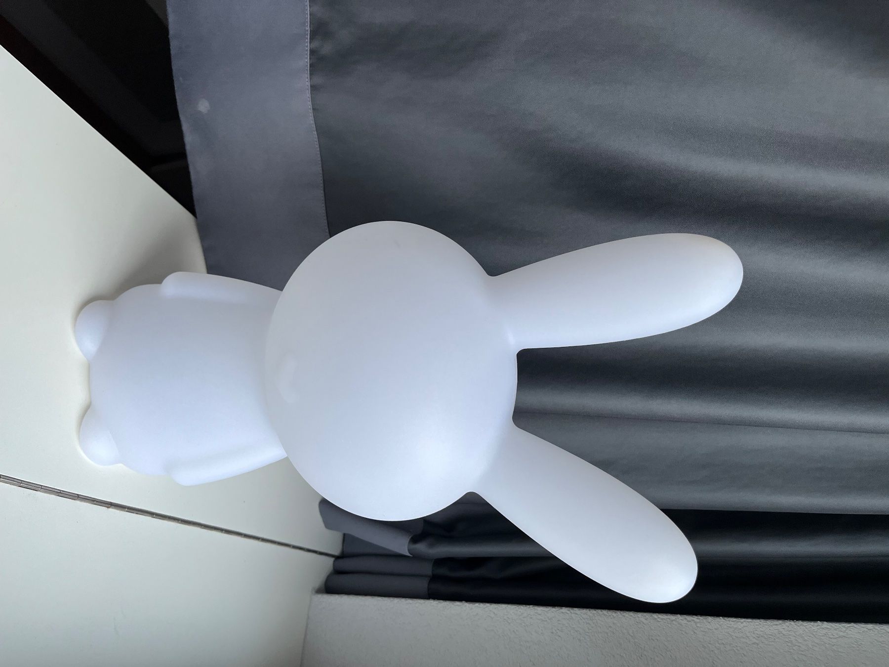 Lampade: LED Nachtlichthase + Lautsprecher – Usato da Baden venduto da Navin1