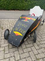 Seifenkiste schwarz
