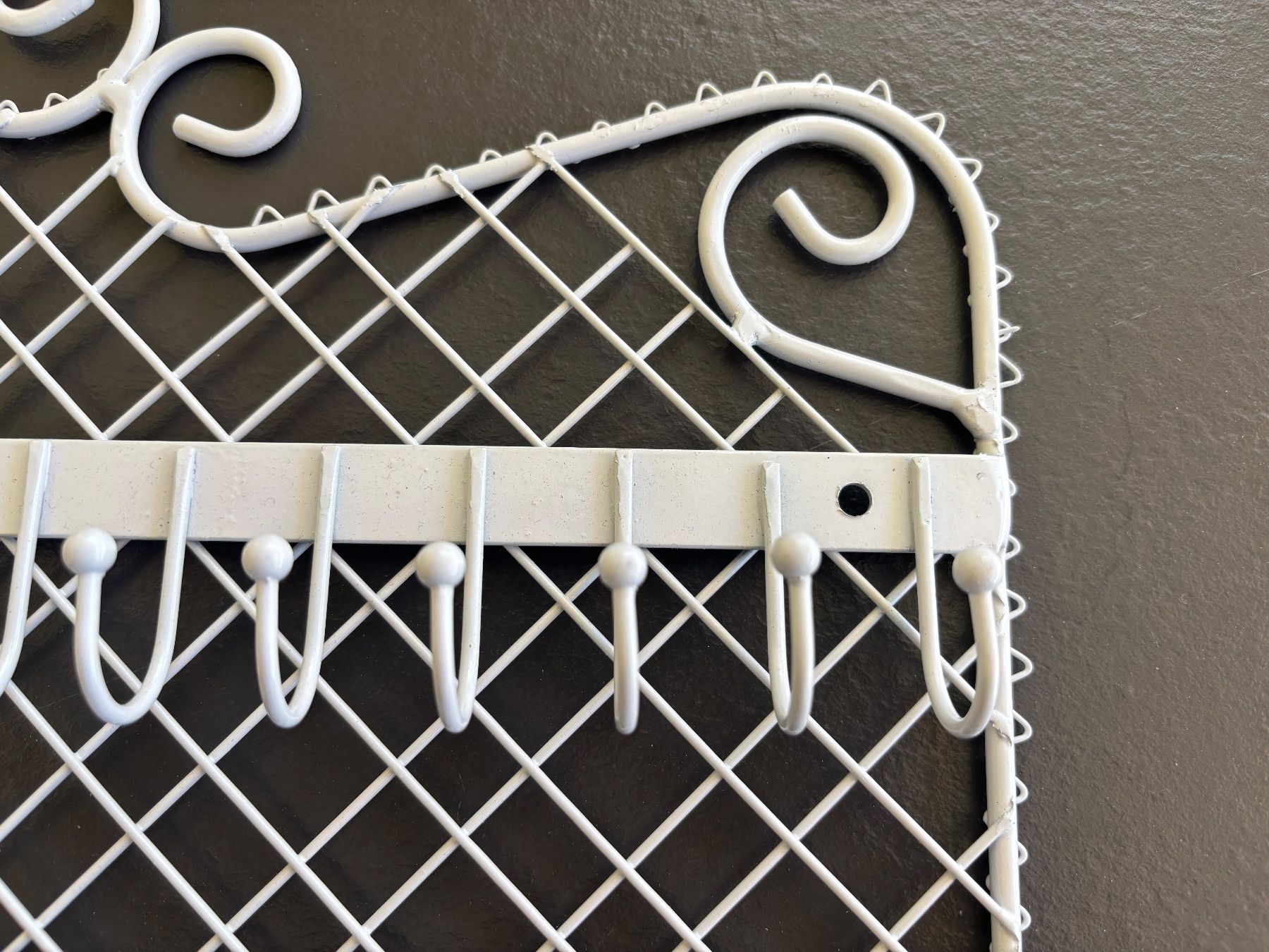 Eisenwaren: Haken-Wandgitter für Schmuck oder Schlüssel – Gebraucht aus Luzern von franluz 4