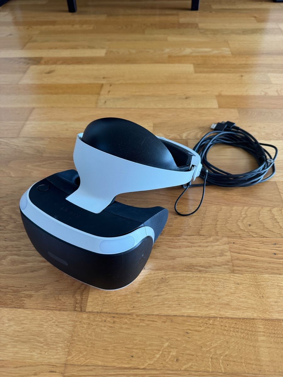 Sony VR Brille: PS VR Headset 1. Gen, 2 Motion Controller, Kamera – Gebraucht aus Sursee von TobiasAeppli 2