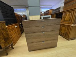 Gebrauchte Kommode mit vier Schubladen, Top Zustand!