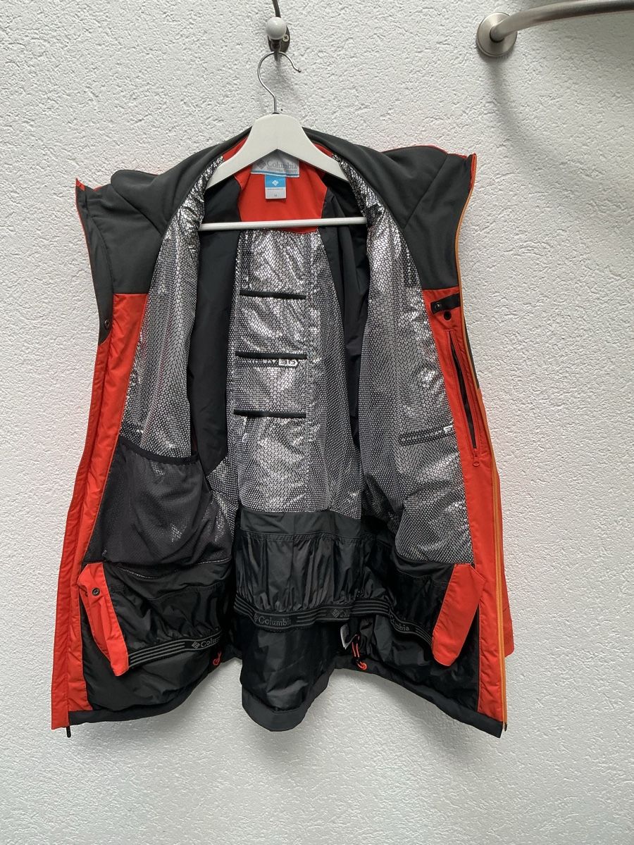 Anzüge: Ski/Snowboard Set DC Hose, POC Protektor, POC Helm – Gebraucht aus Freidorf TG von cla_l7tf 4