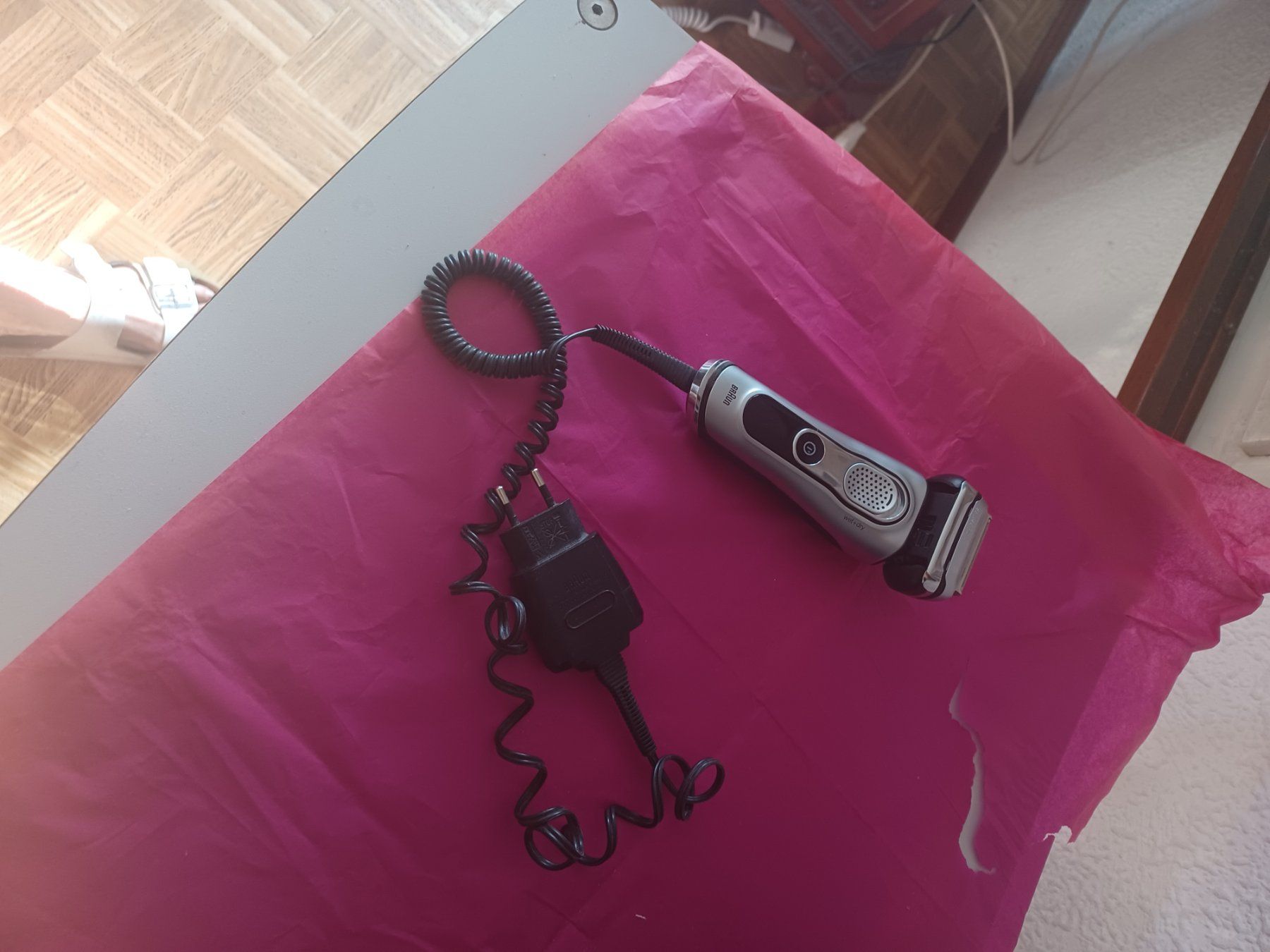 Braun Rasoi & Lamette da barba: BRAUN SERIES 9  WET & DRY – Usato da LUZERN venduto da picci01 1