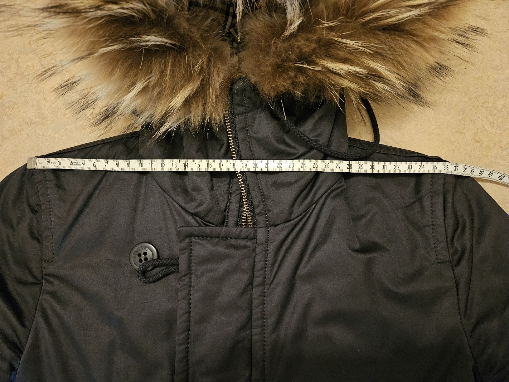Burberry Giacche: Burberry Blue Label Daunenjacke – Usato da Dietlikon venduto da kon_2d9n 8