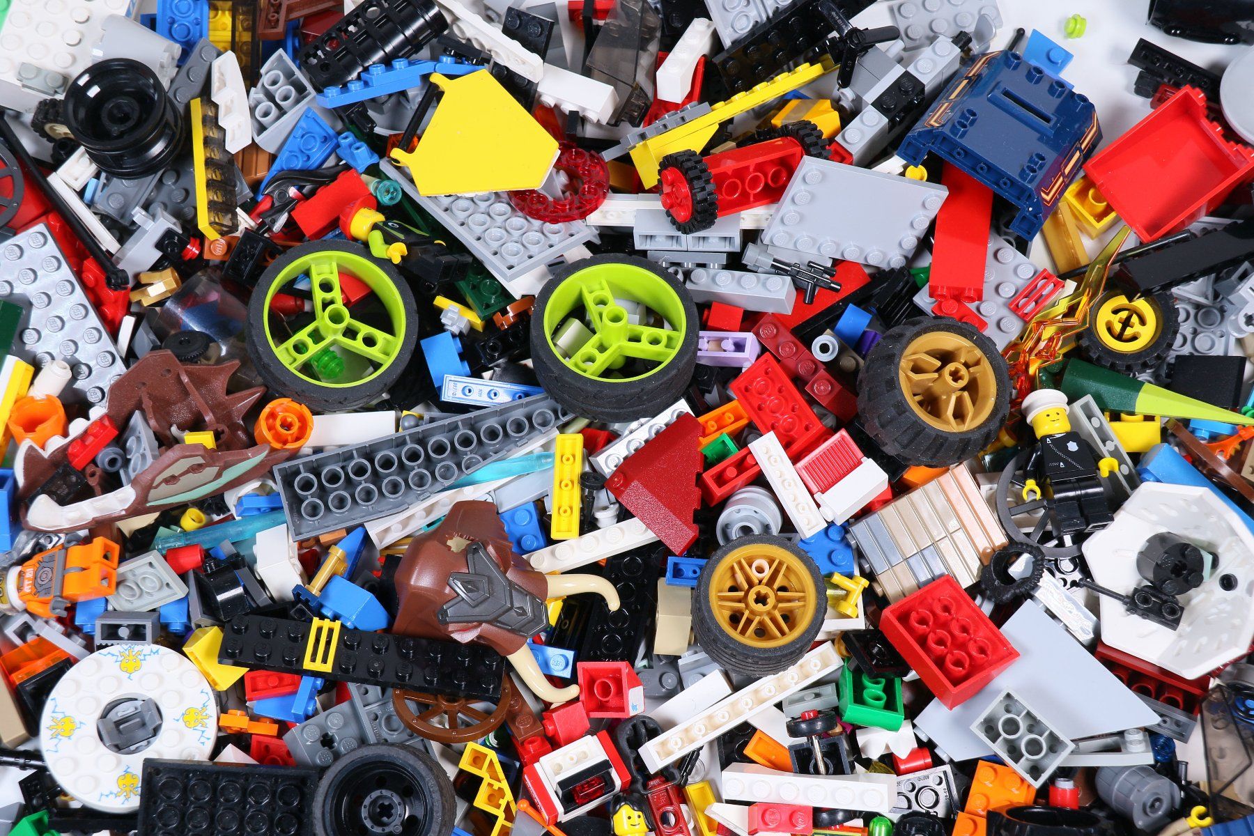 Lego Baukästen: 1.5 kg. Legoteile mit Minifiguren – Gebraucht aus Hettlingen von Scholi99 2