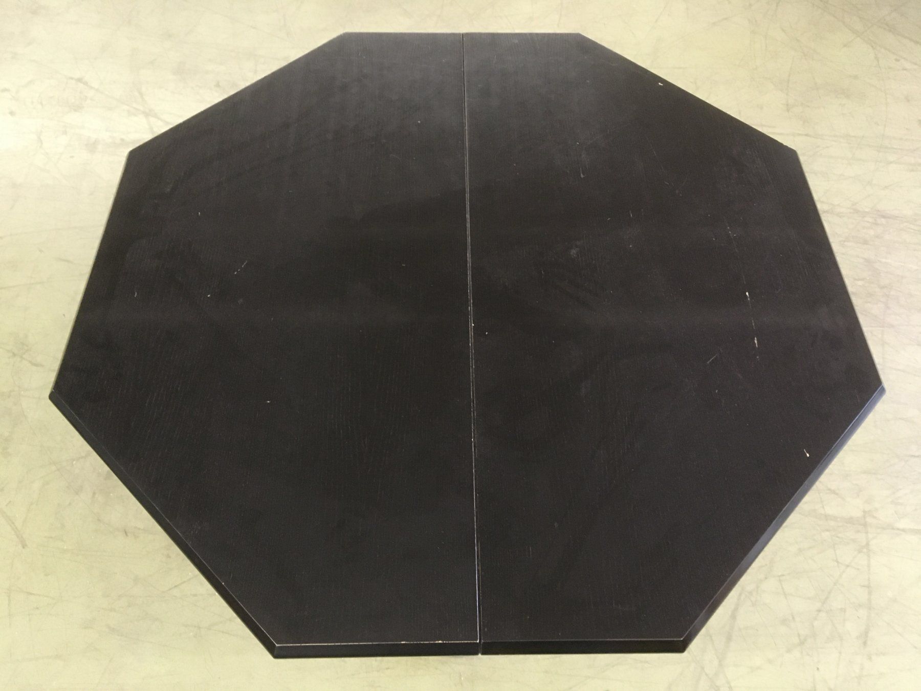 Set di tavolo e panche: Table noire avec 4 chaises – Usato da Avry-sur-Matran venduto da DBxx 3