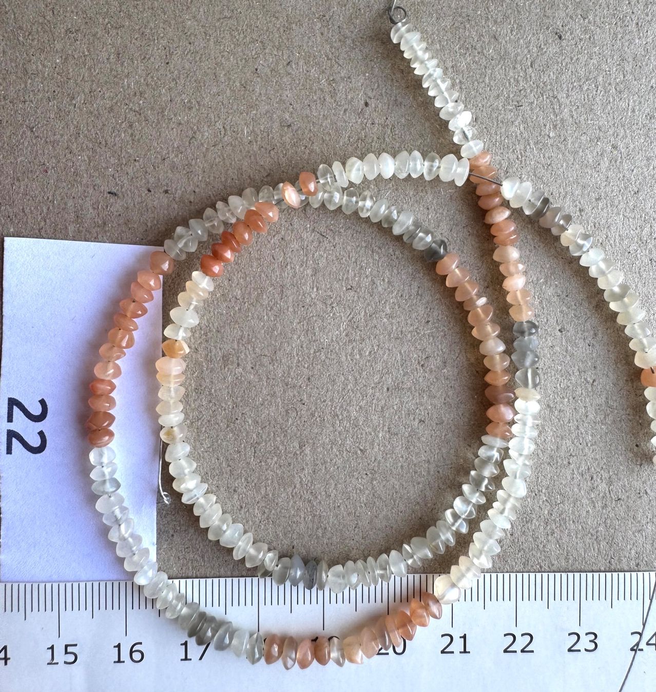 Catenine: Mondstein      extra  spezielle Form   ca 4 bis 5 mm    44cm – Nuovo e nell'imballaggio originale da Leuggern venduto da gemshow 5